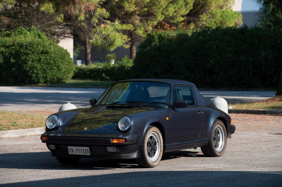  Porsche 911 Carrera 3.2 Cabriolet (911) 1984 года  (фото 12 из 13)